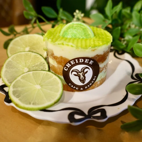 Key Lime Round Cake